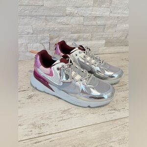 KURT GEIGER LONDON Leather Kurt Runner Sneakers Women’s SZ 41 EU/10US Silver New